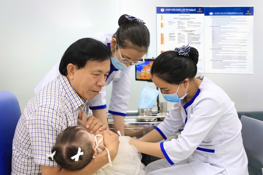 Việt Nam đã có vaccine phế cầu 15, triển khai tiêm đầu tiên tại VNVC