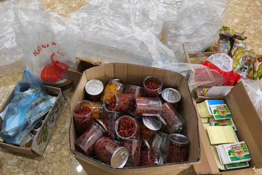 Bắc Giang: Triệt phá cơ sở sản xuất thực phẩm có dấu hiệu giả mạo bao bì, nhãn mác