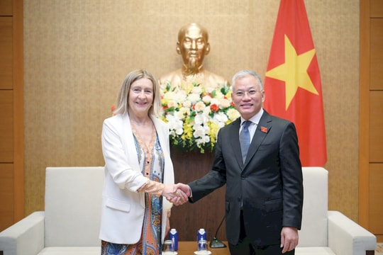 Đẩy mạnh hợp tác giữa các cơ quan tham mưu của hai cơ quan lập pháp Việt Nam - Pháp