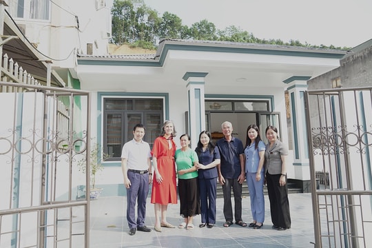 Người dân nghèo ở tỉnh Yên Bái có nhà mới trước mùa bão nhờ hỗ trợ tái thiết sau bão Yagi