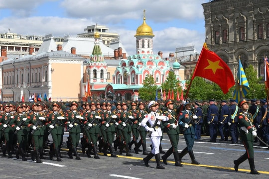 Tổng Bí thư Tô Lâm dự lễ duyệt binh mừng Ngày Chiến thắng tại Nga