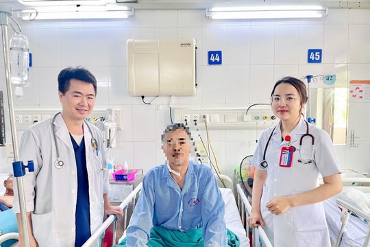 24 giờ lọc máu cứu sống bệnh nhân ngộ độc rượu methanol