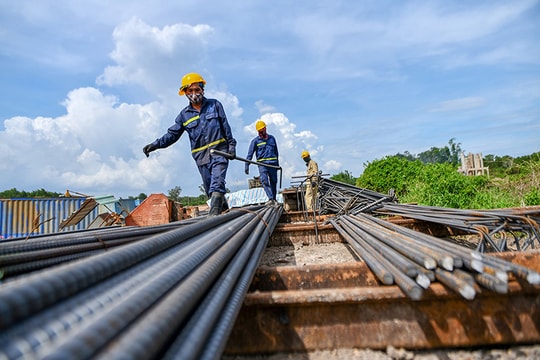 Vì sao giải ngân vốn đầu tư công vẫn chậm?