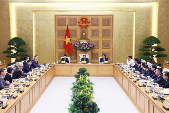 Thủ tướng Phạm Minh Chính làm việc với cộng đồng doanh nghiệp Hoa Kỳ tại Việt Nam