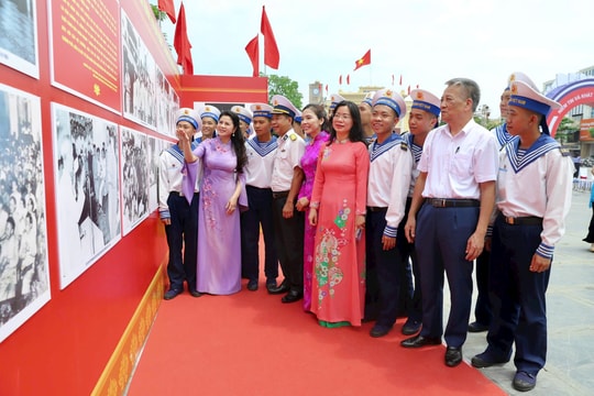 Triển lãm ảnh, tư liệu khắc họa 70 năm xây dựng, phát triển Hải Phòng