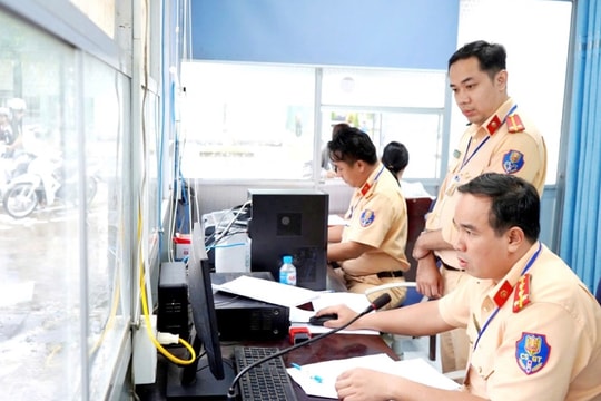 Lần đầu tiên CSGT tỉnh Long An tổ chức sát hạch lái xe sau tiếp nhận nhiệm vụ