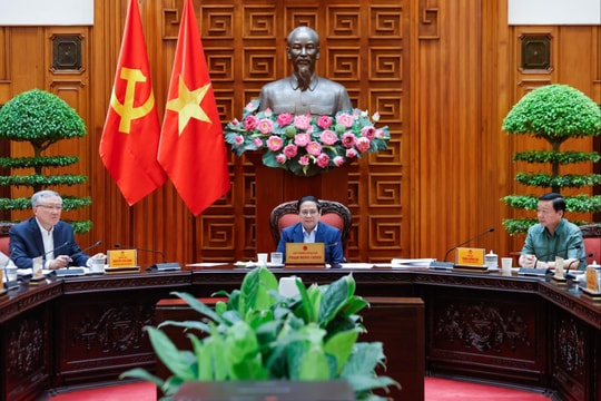 Thủ tướng Phạm Minh Chính: Các bộ cần rà soát, phân cấp, phân quyền hơn nữa cho địa phương