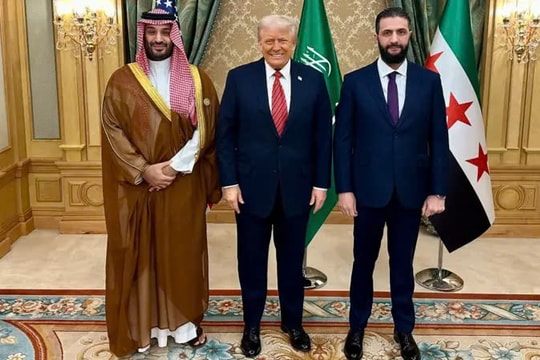 Cuộc gặp lịch sử và một ngày đáng nhớ đối với Syria