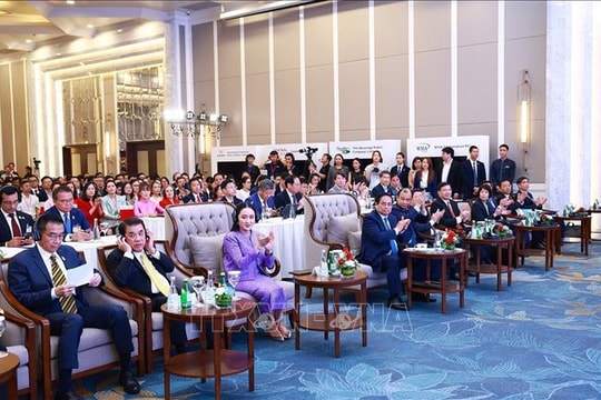 Thủ tướng Phạm Minh Chính và Thủ tướng Thái Lan đồng chủ trì Diễn đàn doanh nghiệp Việt Nam - Thái Lan