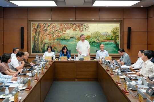 Tổng Bí thư Tô Lâm: Xây dựng pháp luật phải đi trước một bước, phù hợp thực tiễn, vận dụng nhanh chóng