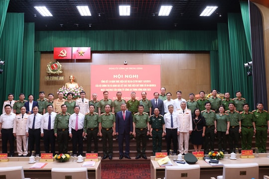 Học tập và làm theo tư tưởng, đạo đức, phong cách Hồ Chí Minh: Xuất hiện nhiều hình ảnh người chiến sĩ CAND thân thiện, sẵn sàng hy sinh để bảo vệ cuộc sống bình yên của Nhân dân