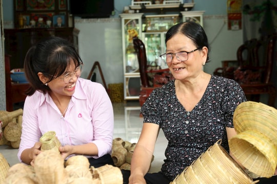 Thi đua yêu nước ở Ngân hàng Chính sách xã hội giai đoạn 2020 - 2025: Tỏa sáng những "Chiến binh áo hồng"