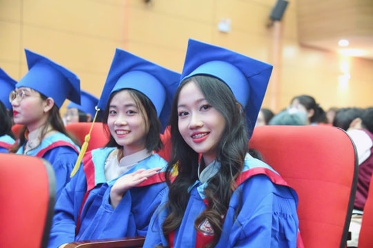 Năm 2025, Trường Đại học Y Hà Nội chỉ xét tuyển thẳng hoặc xét điểm thi tốt nghiệp THPT