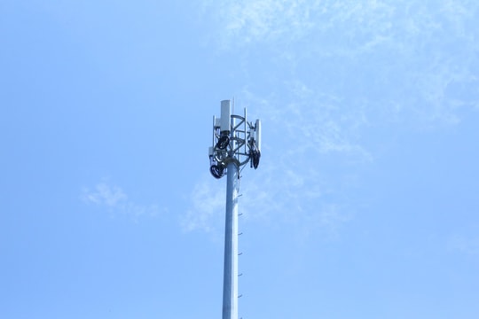 Hà Tĩnh: Công ty Cổ phần Tập đoàn Sao Vàng thi công chui hàng loạt trạm phát sóng