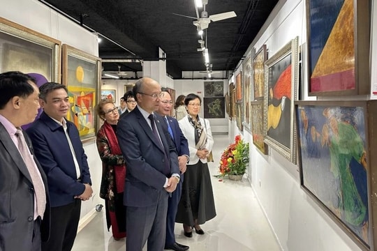 Quảng bá tranh sơn mài Việt Nam tại Italy