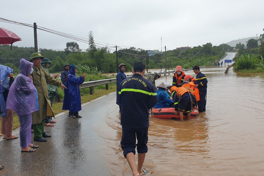 Công an các đơn vị, địa phương khẩn trương triển khai ứng phó với mưa lớn ở khu vực Bắc Bộ và Bắc Trung Bộ