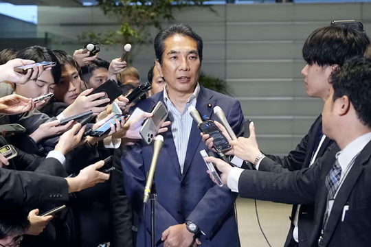 Một Bộ trưởng Nhật Bản từ chức vì “vạ miệng”