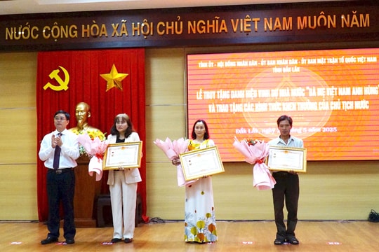 Lễ truy tặng danh hiệu “Bà mẹ Việt Nam anh hùng” và trao tặng các hình thức khen thưởng của Chủ tịch nước