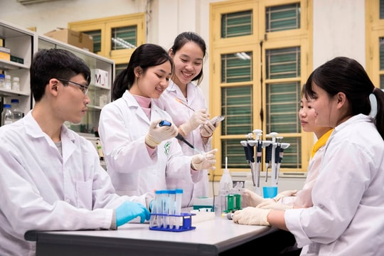 Đại học Quốc gia Hà Nội tuyển 300 ứng viên gửi đi đào tạo ở nước ngoài