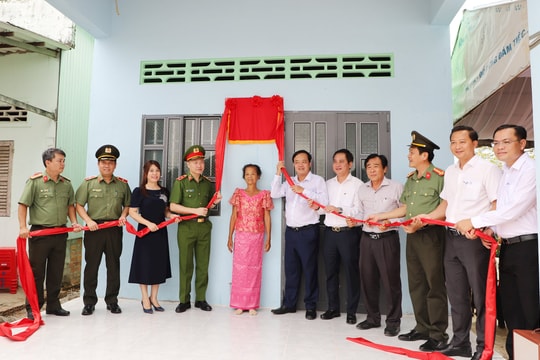 Bàn giao 700 căn nhà tình nghĩa do T&T Group và SHB tài trợ cho người dân tỉnh Bạc Liêu