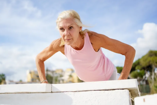 Nghiên cứu kéo dài 12 năm tiết lộ bí quyết giúp bạn sống lâu hơn