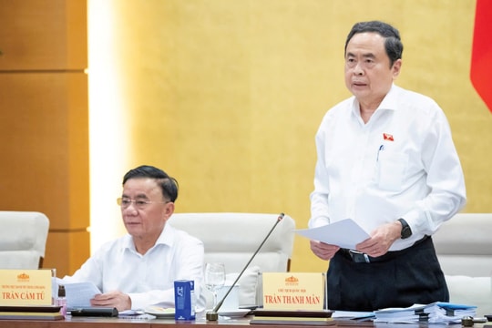 Thể hiện đúng “ý Đảng lòng dân”, trình Quốc hội xem xét, thông qua dự thảo Nghị quyết sửa đổi, bổ sung một số điều của Hiến pháp đúng tiến độ