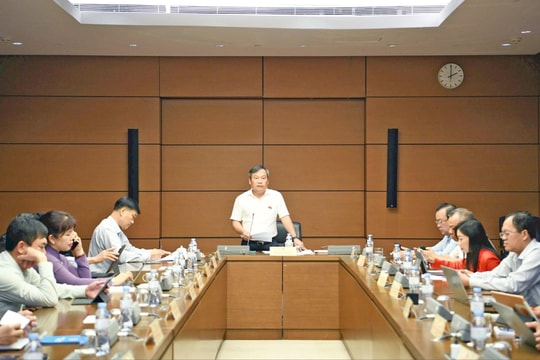 Đoàn ĐBQH tỉnh Quảng Ninh góp ý kiến hoàn thiện nhiều nội dung quan trọng trình Quốc hội