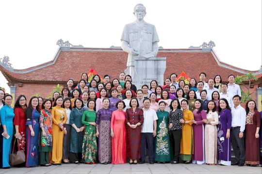 Phó Chủ tịch Quốc hội Nguyễn Thị Thanh dự sinh hoạt chuyên đề Nhóm Nữ đại biểu Quốc hội