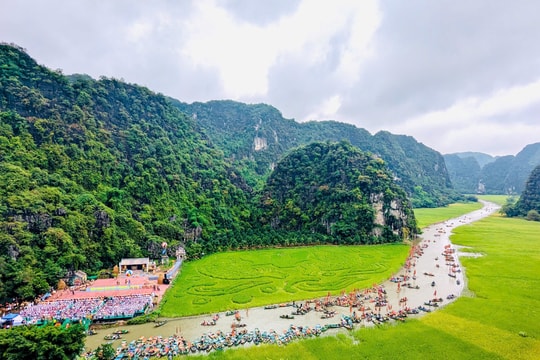 Khai mạc Tuần Du lịch Ninh Bình năm 2025 “Sắc vàng Tam Cốc - Tràng An”