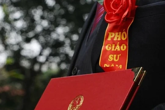 Hội đồng Giáo sư Nhà nước yêu cầu minh chứng phản biện để tính điểm tạp chí xét giáo sư, phó giáo sư 2025