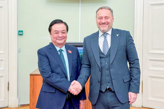 Phó Chủ tịch Quốc hội Lê Minh Hoan dự Đại hội Sinh thái Quốc tế Nevsky lần thứ 11 tại Saint - Petersburg, Liên bang Nga