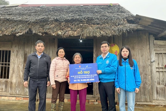 Chung tay xóa nhà tạm, nhà dột nát