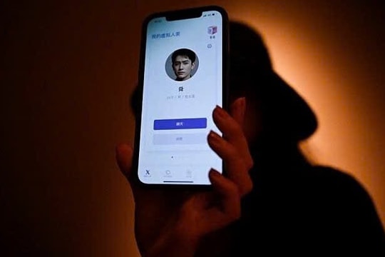 Trung Quốc: Bùng nổ trào lưu “tự tạo người yêu AI” trong giới trẻ