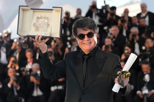 “It Was Just an Accident" của đạo diễn Iran giành Cành cọ vàng Cannes 2025