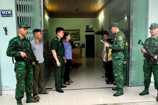 Lào Cai: Bắt nhóm người vận chuyển số lượng lớn ngoại tệ qua biên giới