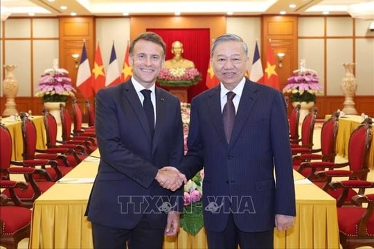 Tổng Bí thư Tô Lâm hội kiến Tổng thống Pháp Emmanuel Macron