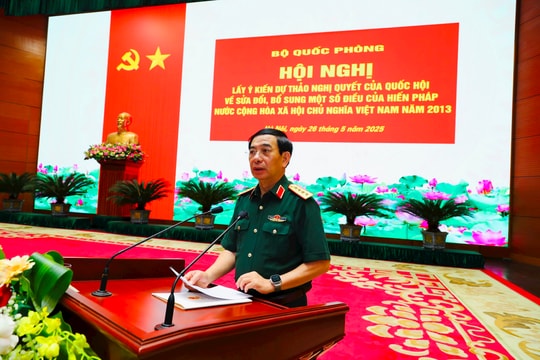 Bộ Quốc phòng tổ chức Hội nghị góp ý dự thảo Nghị quyết sửa đổi, bổ sung một số điều của Hiến pháp 2013