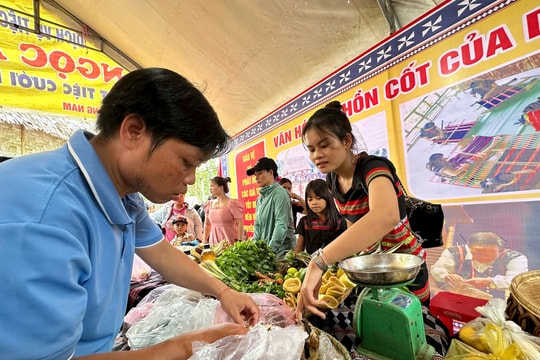 Thúc đẩy tinh thần tự lực vươn lên của người dân