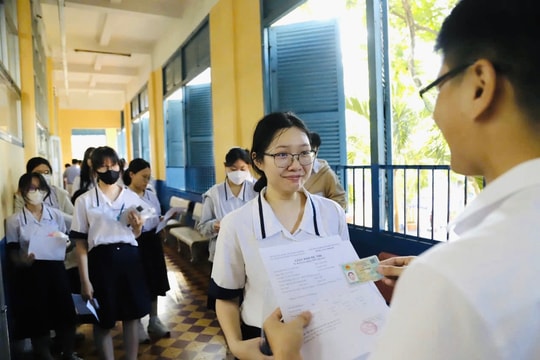 Hơn 100.000 học sinh lớp 12 ở TP. Hồ Chí Minh thi thử tốt nghiệp THPT