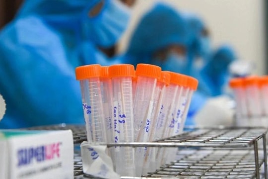 Chuyên gia cảnh báo về biến chủng COVID-19 mới NB.1.8.1 tại Thành phố Hồ Chí Minh