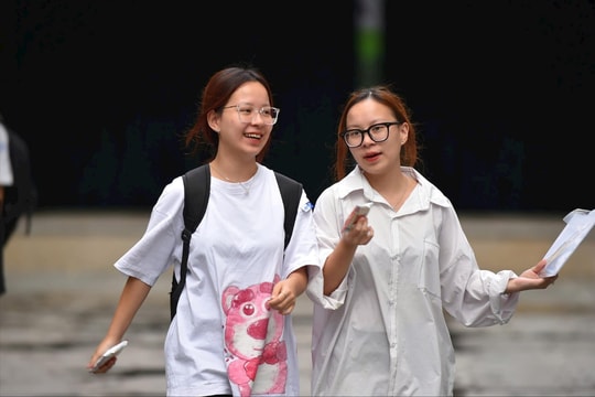 Thêm 11 học sinh được đặc cách tốt nghiệp THPT, tuyển thẳng đại học năm 2025