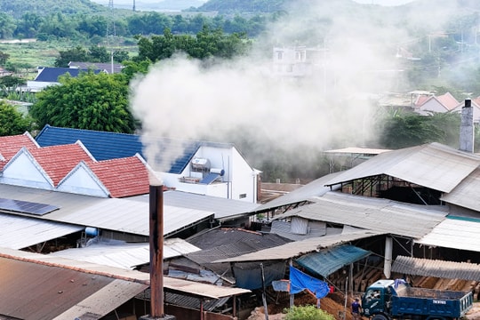 Khánh Hòa: Hàng chục lò gạch thủ công vẫn “nhả khói” giữa khu dân cư