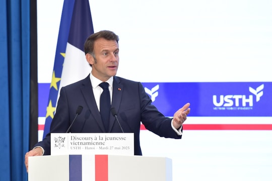 Tổng thống Pháp Emmanuel Macron: "Sẽ tăng gấp đôi số học sinh, sinh viên trao đổi với Việt Nam"