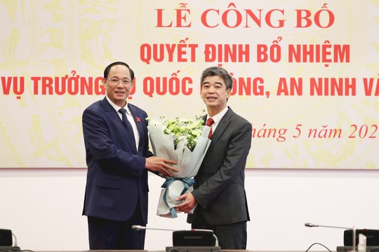 Phó Chủ tịch Quốc hội Trần Quang Phương dự lễ trao Quyết định bổ nhiệm Vụ trưởng Vụ Quốc phòng, An ninh và Đối ngoại