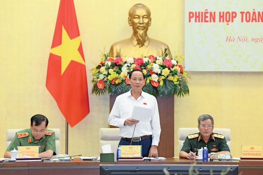 Phó Chủ tịch Quốc hội, Thượng tướng Trần Quang Phương dự phiên toàn thể lần thứ hai của Ủy ban Quốc phòng, An ninh và Đối ngoại