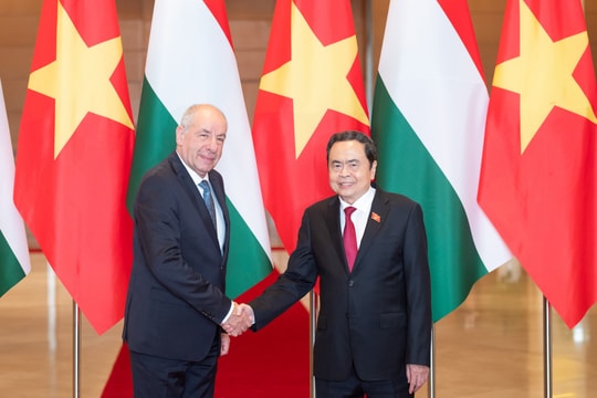 Chủ tịch Quốc hội Trần Thanh Mẫn hội kiến Tổng thống Hungary