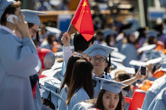 Gần 300.000  sinh viên Trung Quốc có nguy cơ bị trục xuất khỏi Mỹ