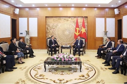 Tổng Bí thư Tô Lâm tiếp Chánh Văn phòng Trung ương Đảng Nhân dân Cách mạng Lào