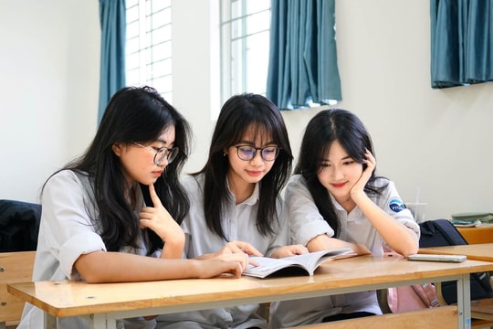 Chăm sóc sức khoẻ tâm thần: Đồng hành cùng sĩ tử vượt qua áp lực mùa thi