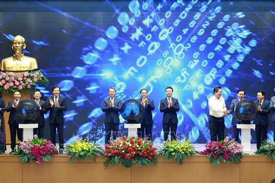 Thủ tướng Phạm Minh Chính: Cổng Pháp luật quốc gia phải thực sự là công cụ hữu ích của người người, nhà nhà